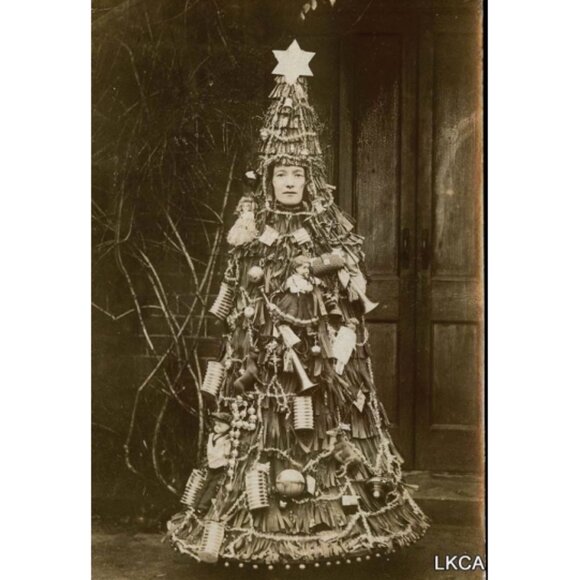 ❌ 12/11 Theatrical Thursday Vintage Fashion Share - Picture 3 of 9